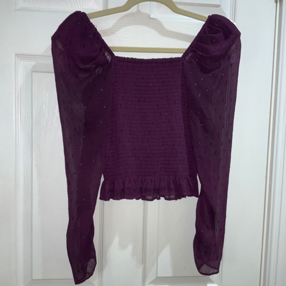 Express smocked bodice top Sz S puff sleeves ruffle hem metallic detail - Picture 4 of 7